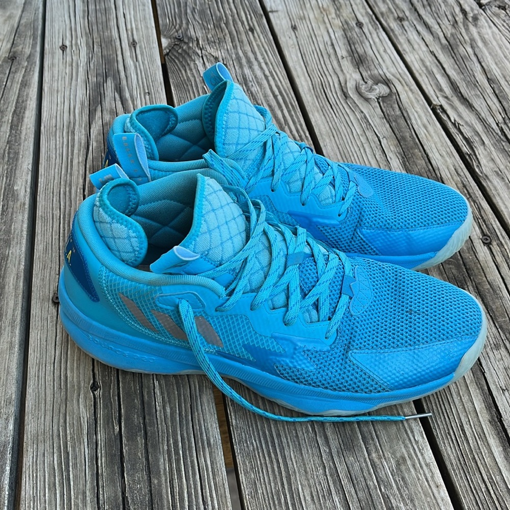 Adidas Dame 8
